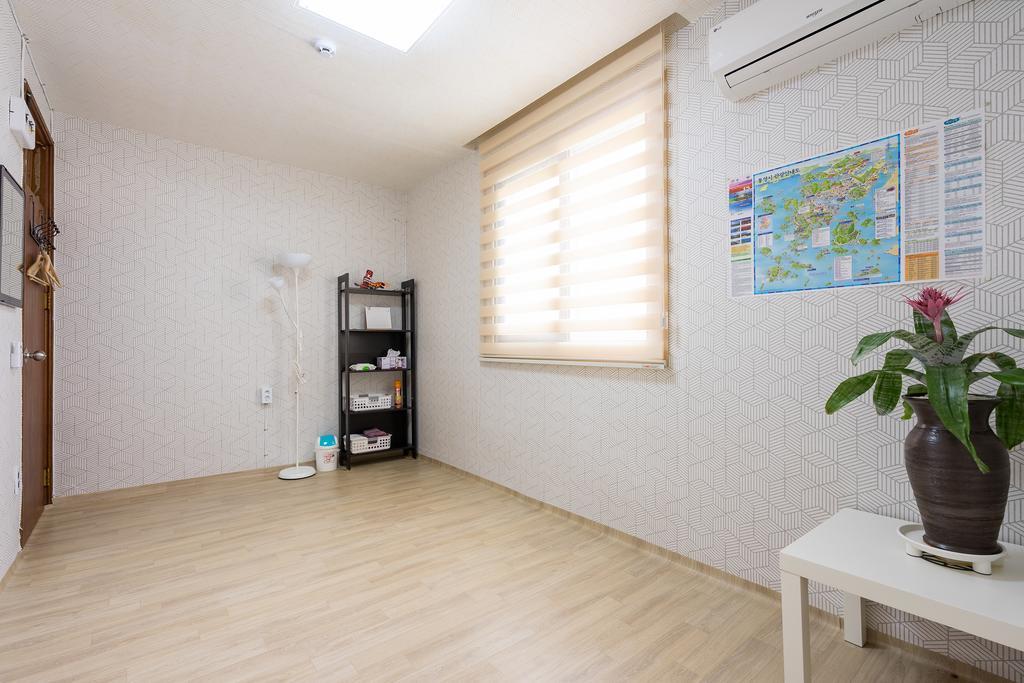 Yours Guesthouse In Tongyeong Eksteriør billede
